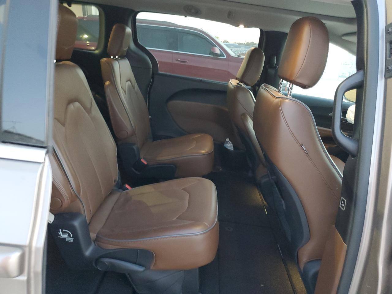 2017 Chrysler Pacifica Limited VIN: 2C4RC1GG7HR623432 Lot: 90832445