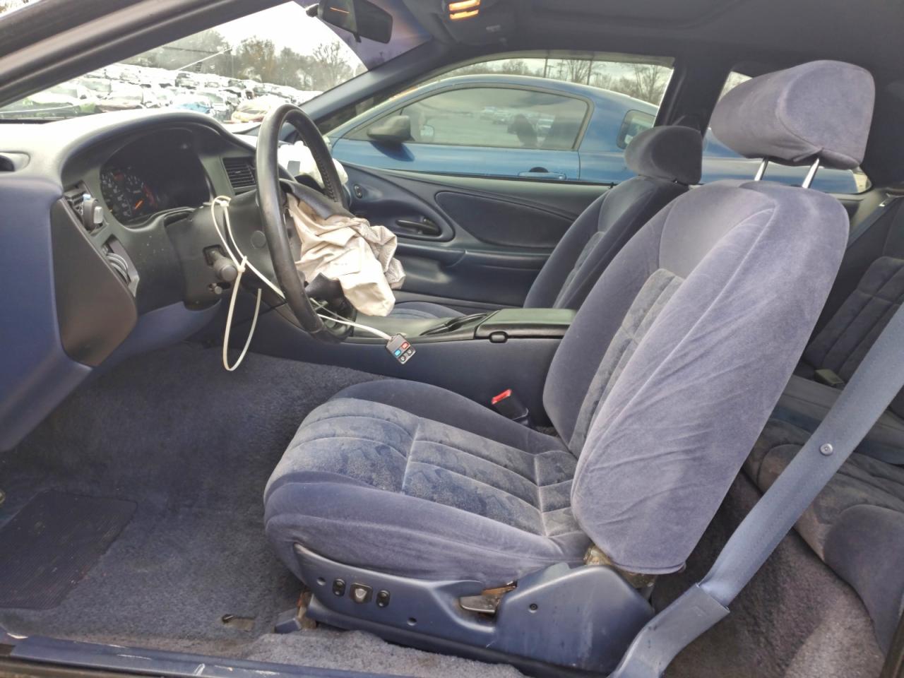 1997 Ford Thunderbird Lx VIN: 1FALP62WXVH141122 Lot: 94340555