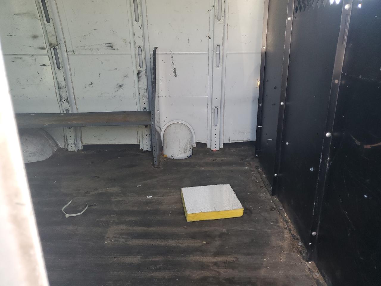 2005 Chevrolet Express Delivery Van VIN: 1GCFG15X651221718 Lot: 92619495