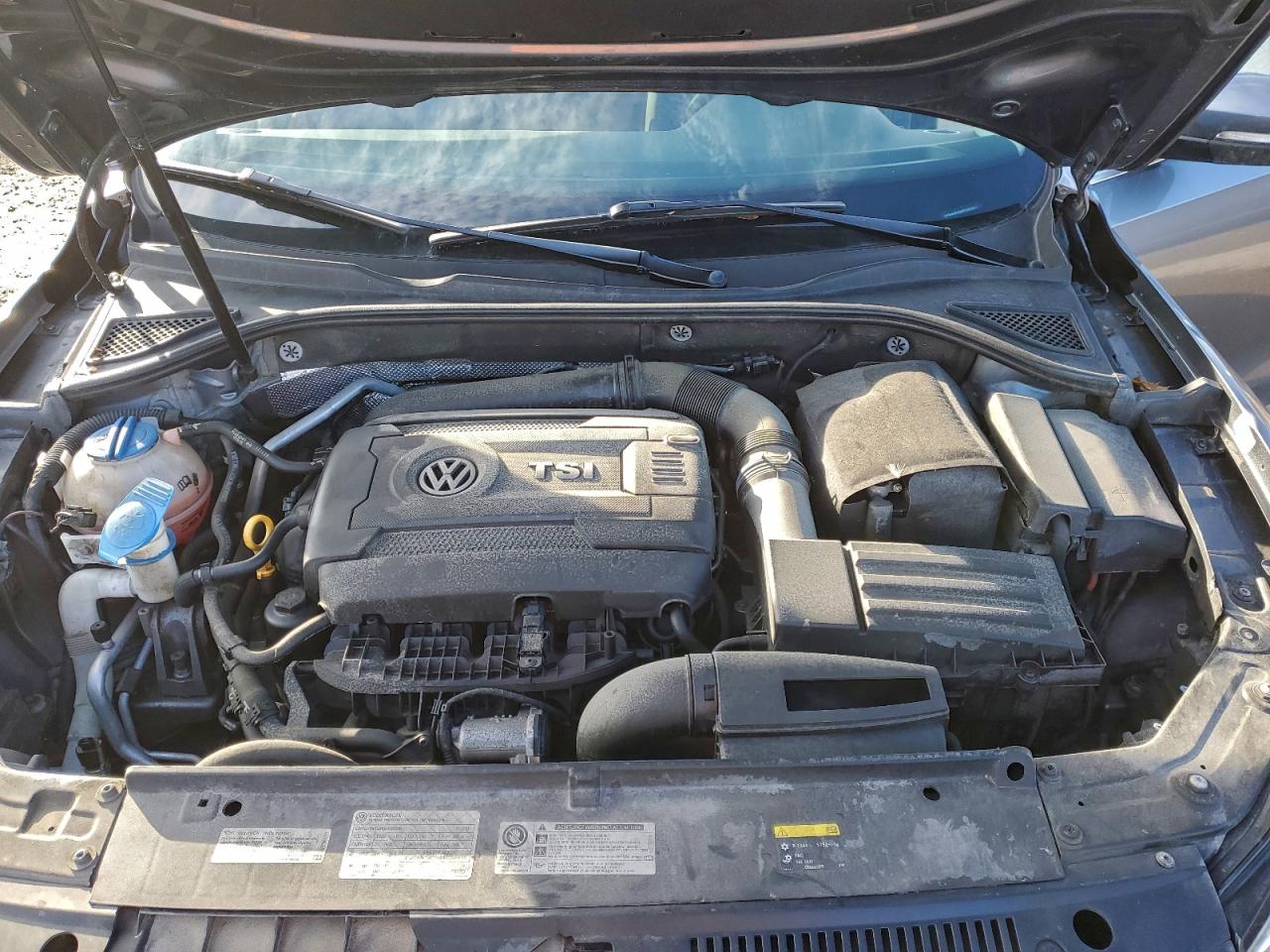 2015 Volkswagen Passat S VIN: 1VWAS7A34FC061517 Lot: 92880705