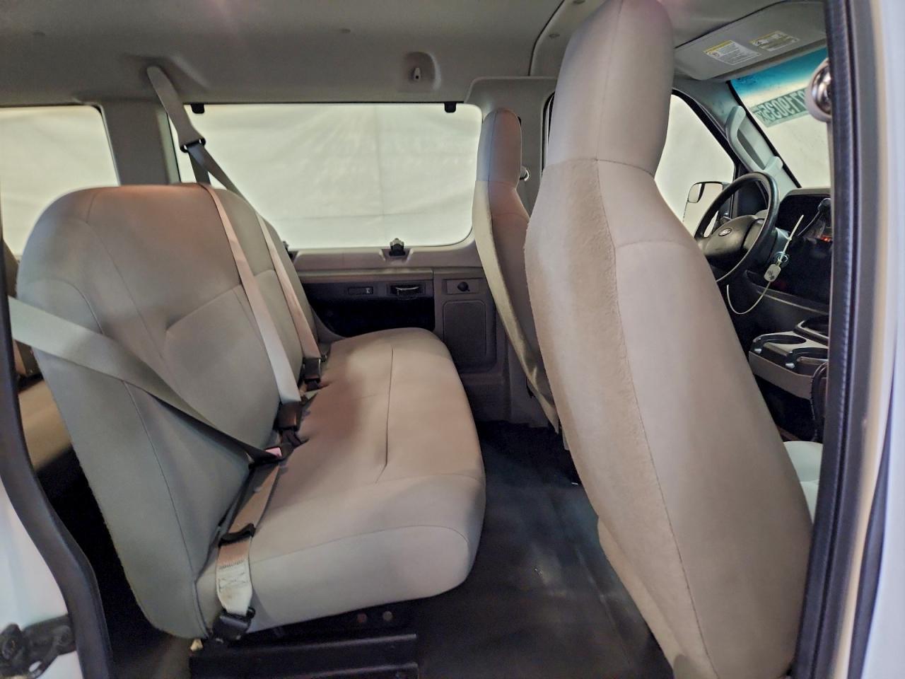 2013 Ford Econoline E350 Super Duty Wagon VIN: 1FBNE3BL4DDB05420 Lot: 92719035