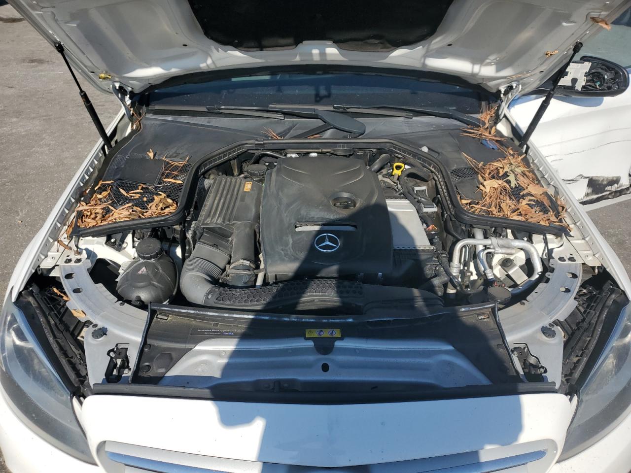 2017 Mercedes-Benz C 300 VIN: 55SWF4JB5HU186288 Lot: 90589405