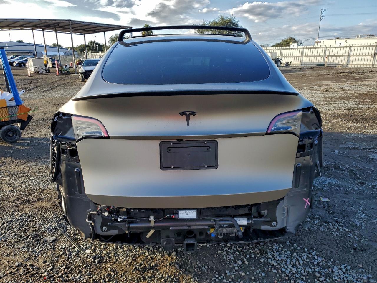 2024 Tesla Model Y VIN: 7SAYGDEFXRF048884 Lot: 93746325