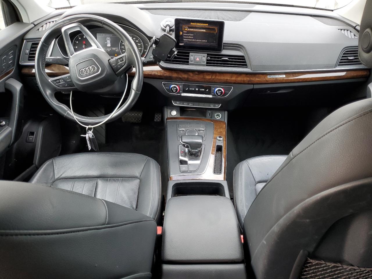 2018 Audi Q5 Premium VIN: WA1ANAFY6J2097391 Lot: 92353665