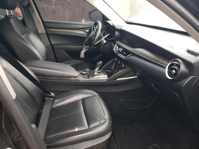  ALFA ROMEO STELVIO 2018 Чорний