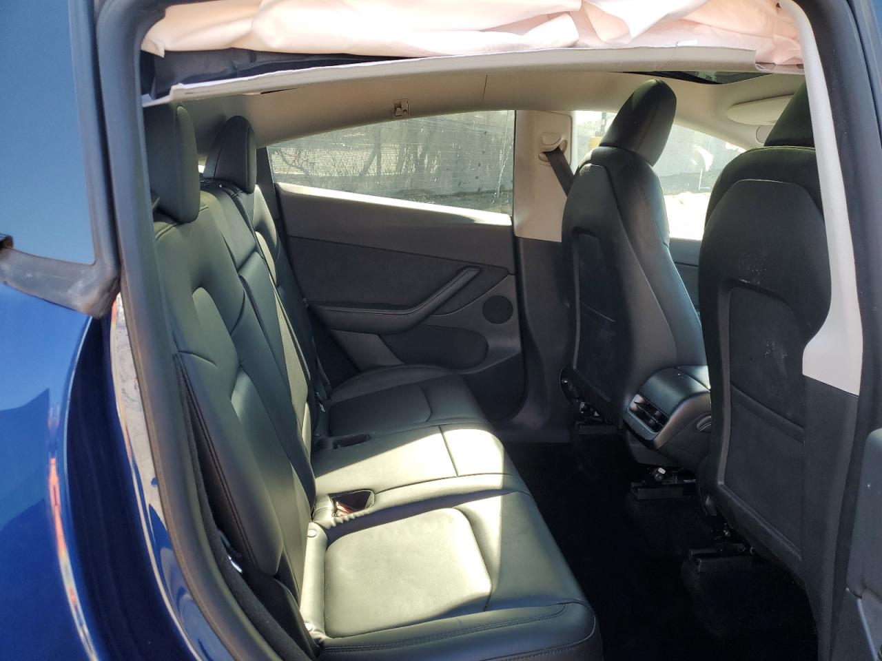 2022 Tesla Model Y VIN: 7SAYGDEE3NA006734 Lot: 93398315