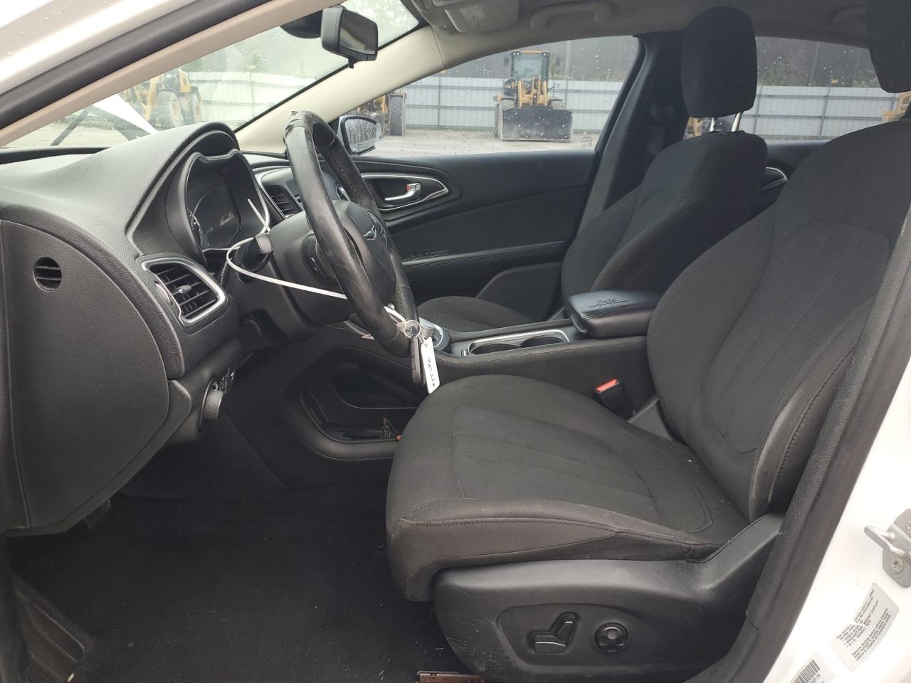 2015 Chrysler 200 Limited VIN: 1C3CCCABXFN716247 Lot: 93537105