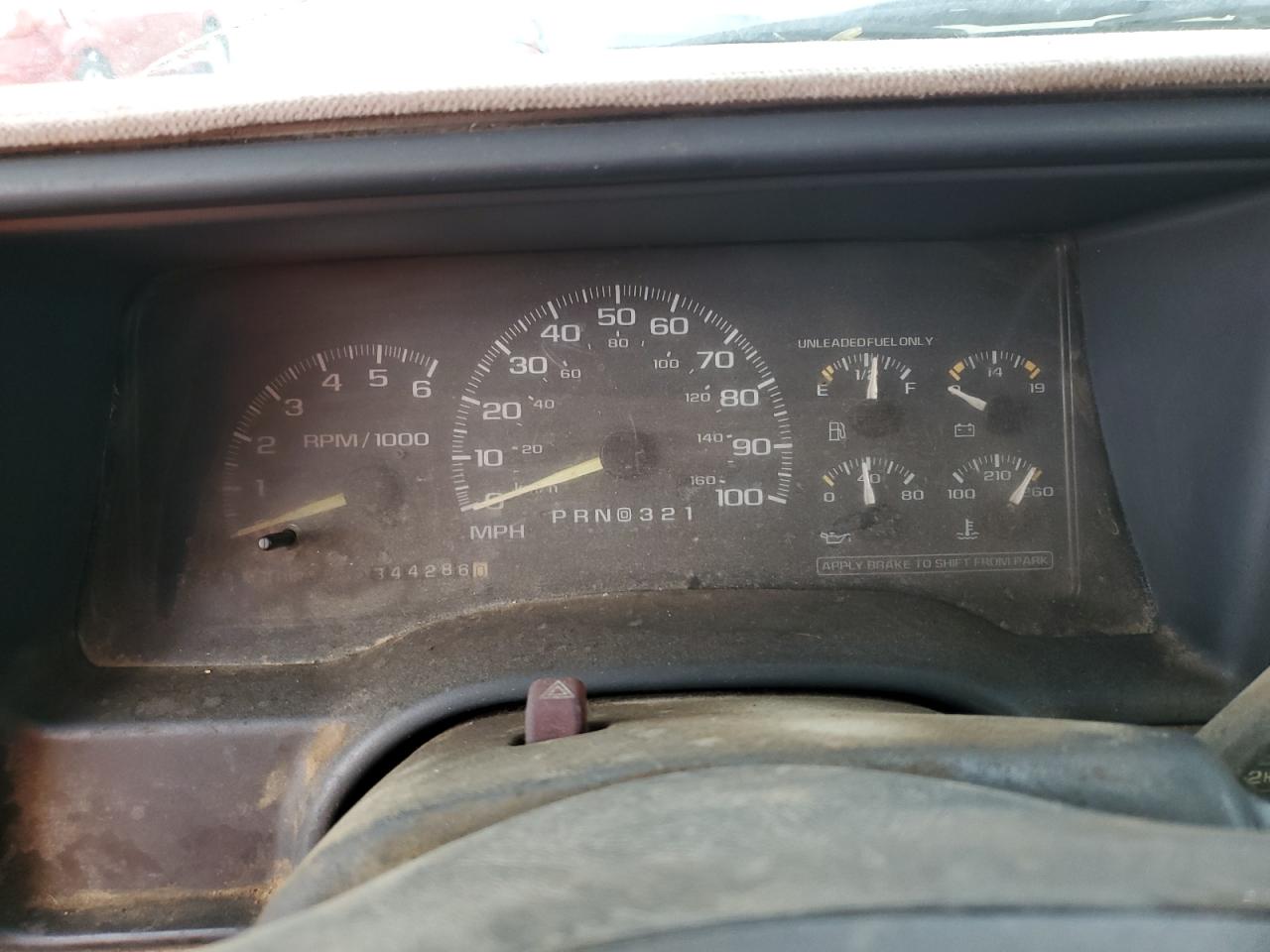 1998 Chevrolet Gmt-400 K1500 VIN: 2GCEK19R6W1170898 Lot: 92474175