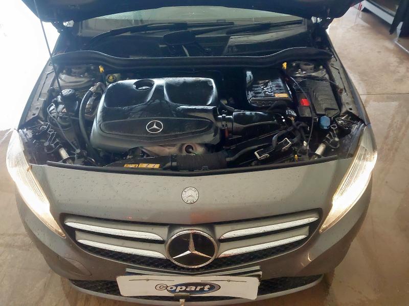 2015 MERCEDES-BENZ A CLASS A180 SE 5DR