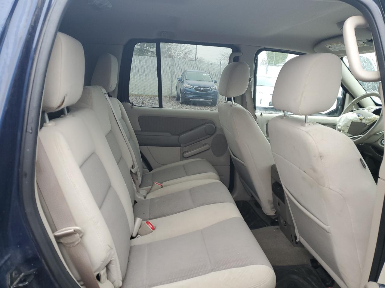 2007 Ford Explorer Xlt VIN: 1FMEU73887UB85207 Lot: 93215195
