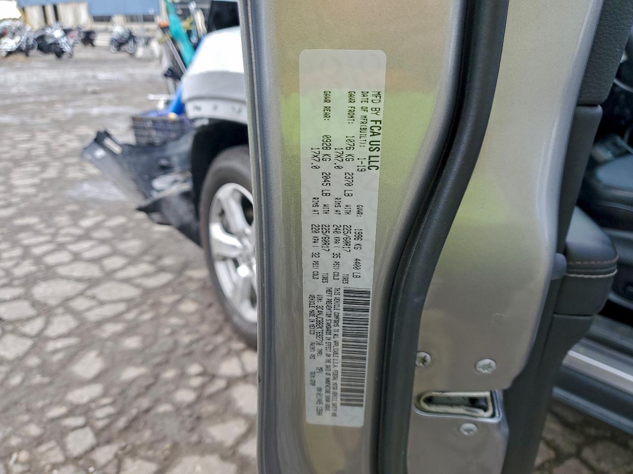 2019 Jeep Compass Latitude VIN: 3C4NJCBB2KT692710 Lot: 94556005