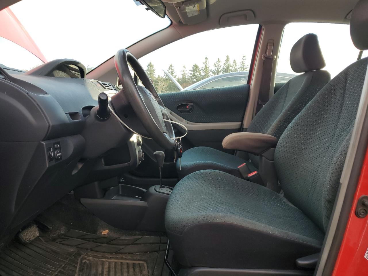 2008 Toyota Yaris VIN: JTDKT923685209253 Lot: 93184105