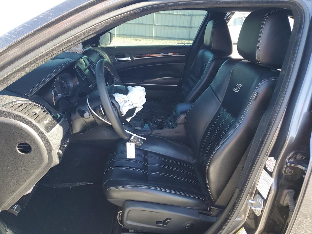 2023 Chrysler 300 S VIN: 2C3CCABG3PH537606 Lot: 92165605