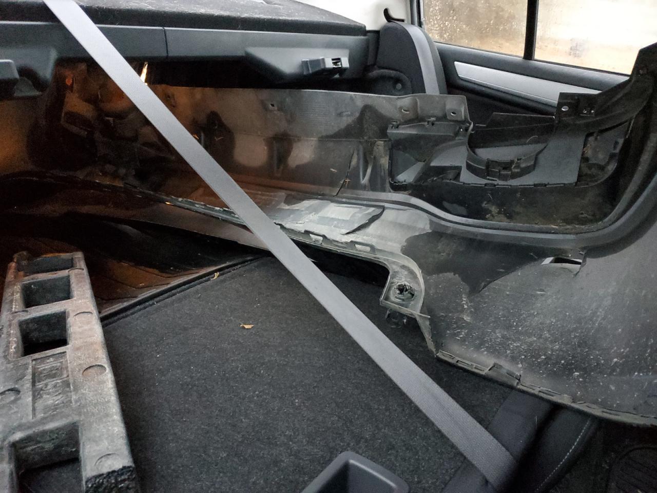 2018 Subaru Legacy 2.5I Premium VIN: 4S3BNAC66J3008913 Lot: 92714065