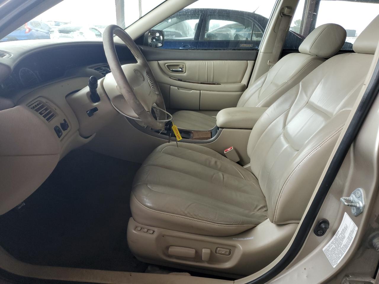 2000 Toyota Avalon Xl VIN: 4T1BF28B1YU002011 Lot: 82702115