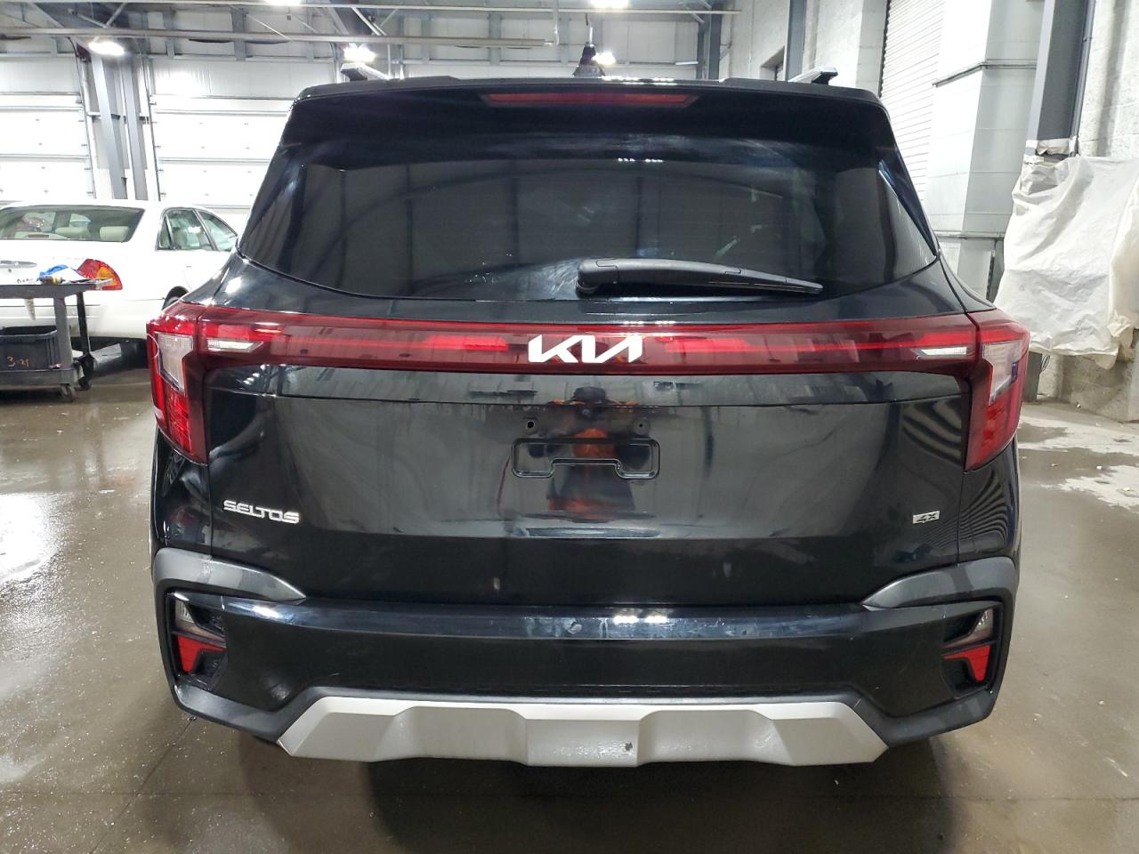 2024 Kia Seltos Sx VIN: KNDETCA77R7496820 Lot: 91981025