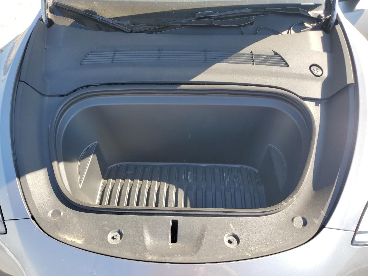 2024 Tesla Model Y VIN: 7SAYGDEF3RA302092 Lot: 91639535