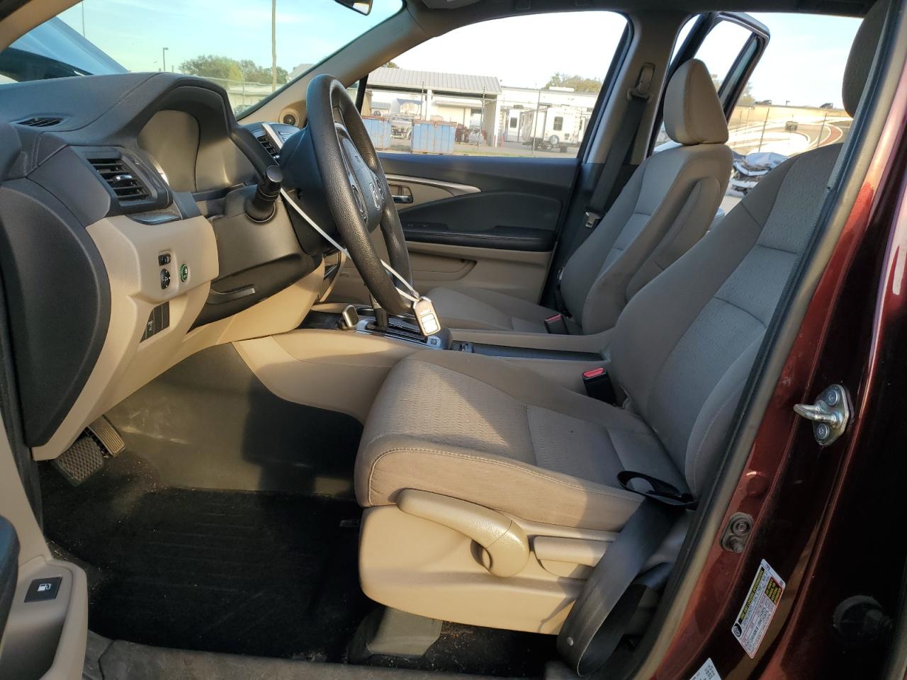 2017 Honda Ridgeline Rts VIN: 5FPYK3F48HB021370 Lot: 92316485