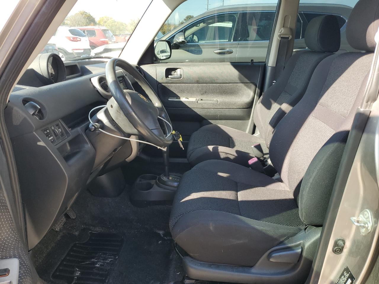 2005 Toyota Scion Xb VIN: JTLKT324250219152 Lot: 87249245