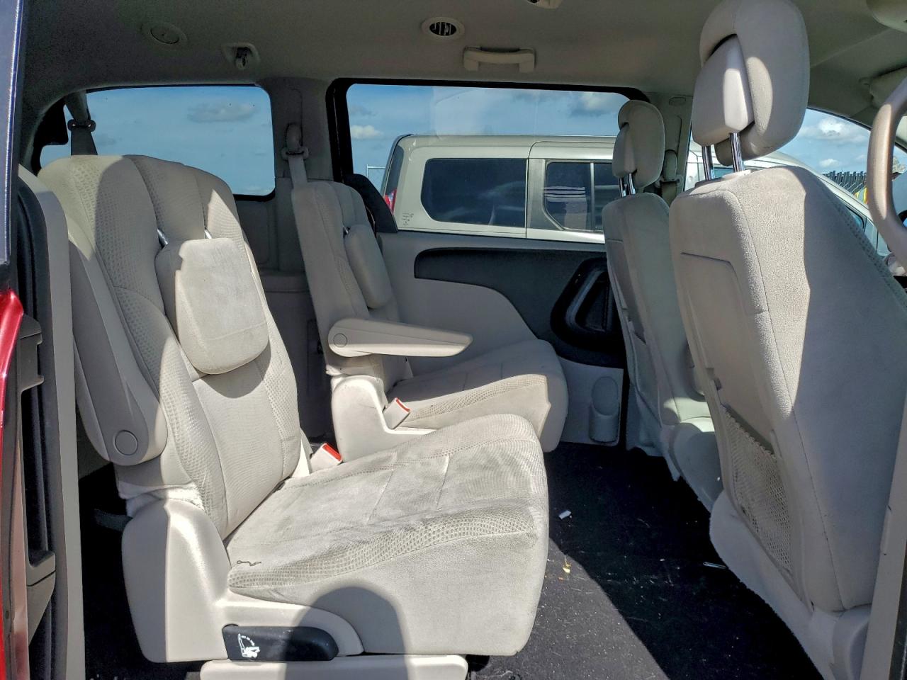 2014 Dodge Grand Caravan Sxt VIN: 2C4RDGCGXER173759 Lot: 94626825