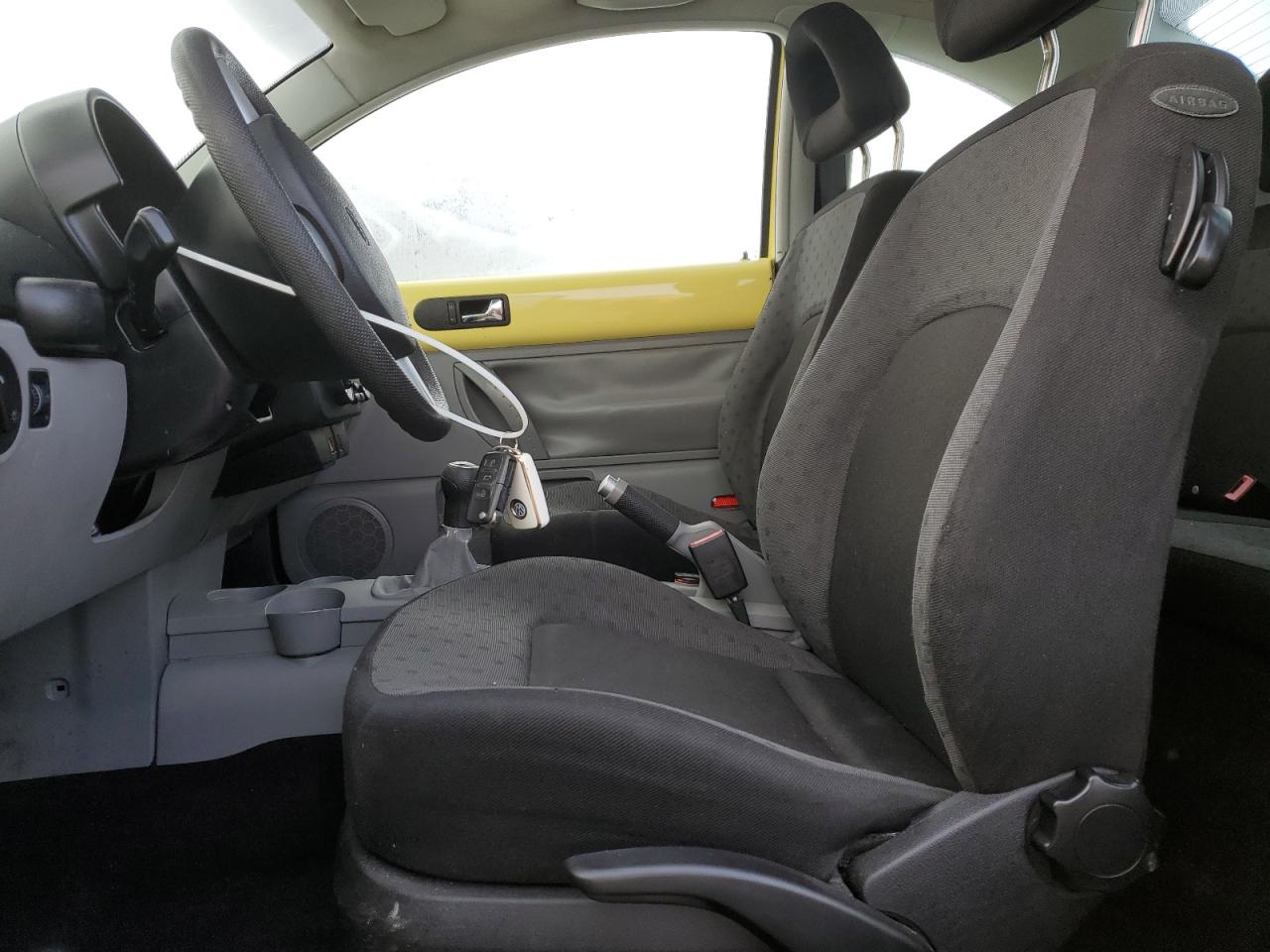 2001 Volkswagen New Beetle Gl VIN: 3VWBK21C51M456806 Lot: 92489315