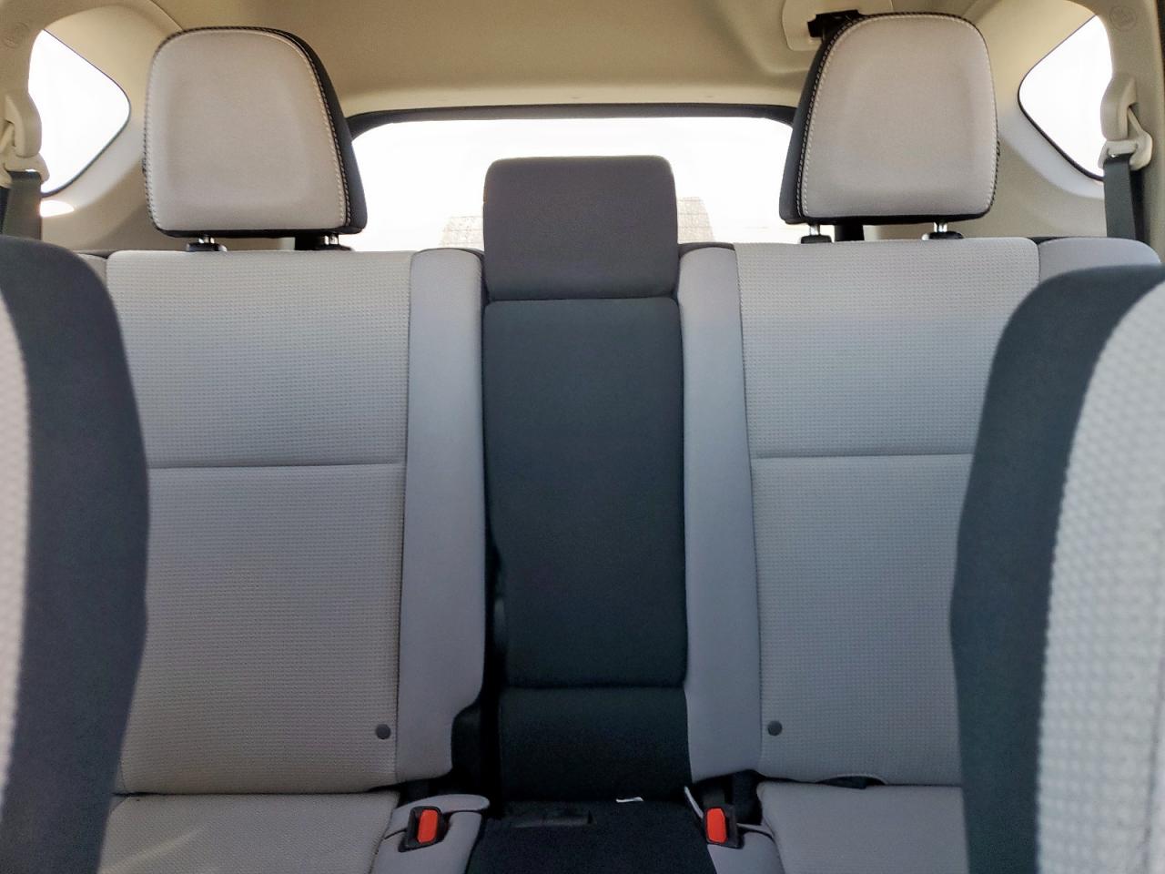 2017 Toyota Rav4 Xle VIN: 2T3WFREVXHW353631 Lot: 92344035