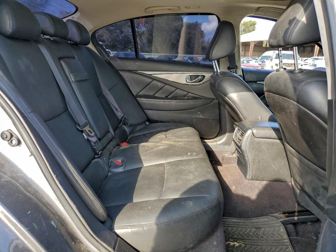 2015 Infiniti Q50 Base VIN: JN1BV7ARXFM420546 Lot: 94272385