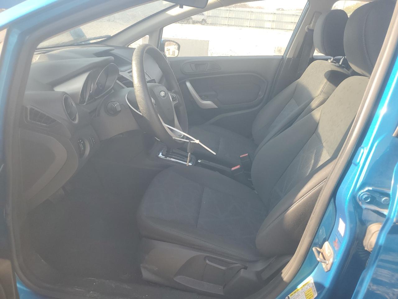 2013 Ford Fiesta Se VIN: 3FADP4BJ2DM225877 Lot: 92671135