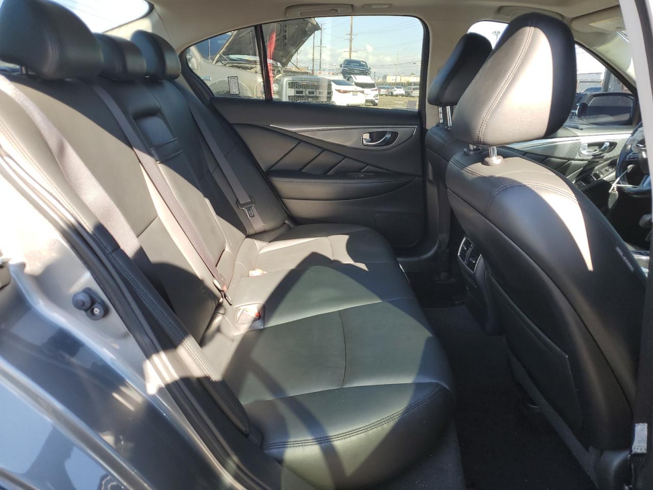 2015 Infiniti Q50 Base VIN: JN1BV7AP4FM351058 Lot: 93376905