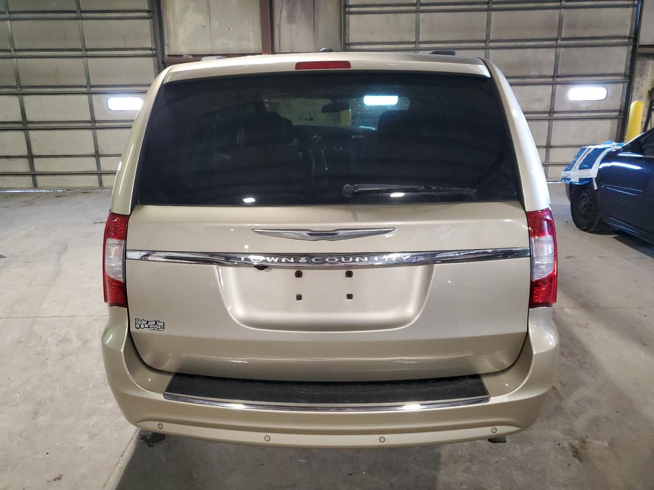 2011 Chrysler Town & Country Touring L VIN: 2A4RR8DG9BR665856 Lot: 92288415