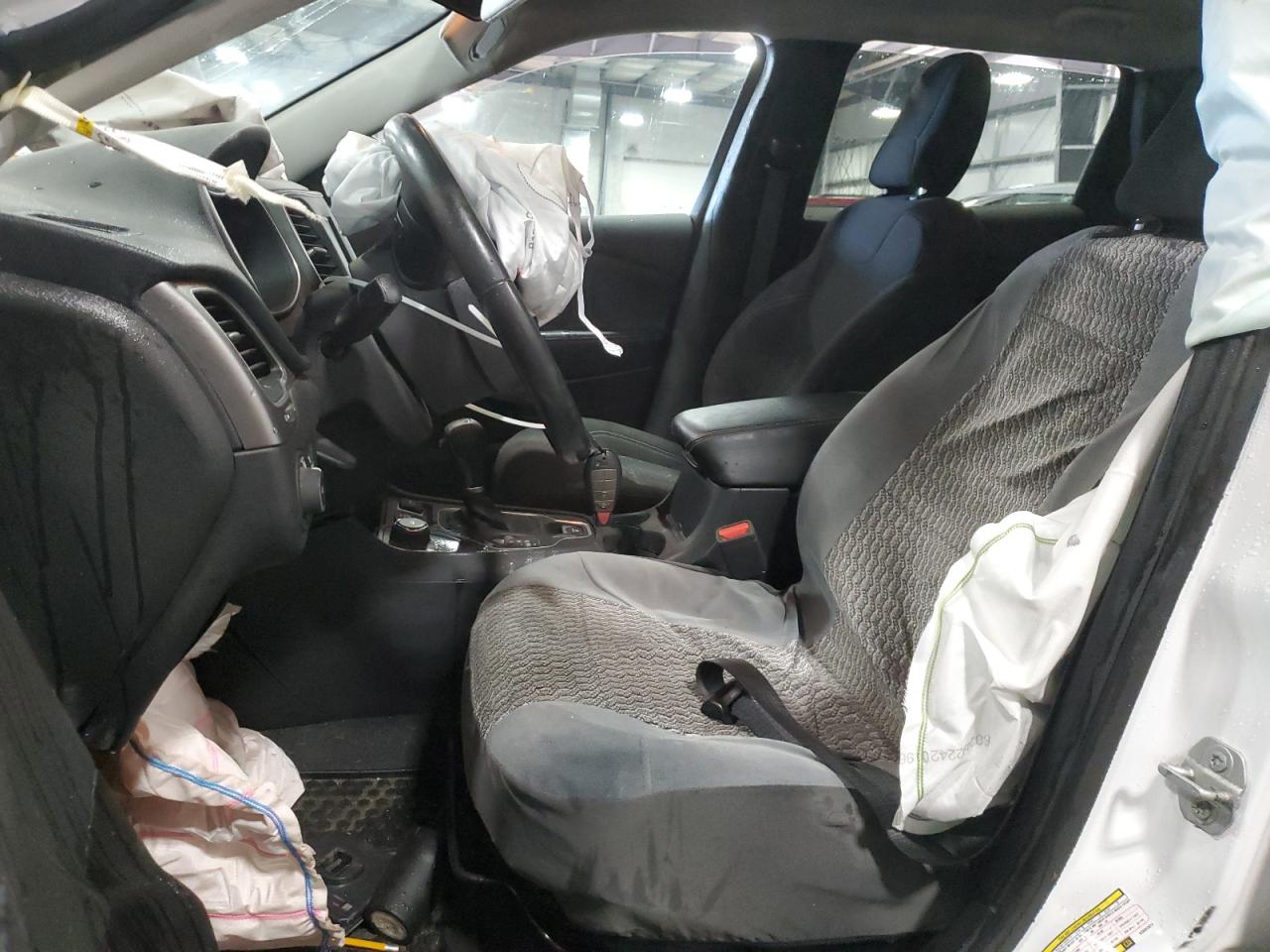 2019 Jeep Cherokee Latitude VIN: 1C4PJMCX3KD382824 Lot: 93103365