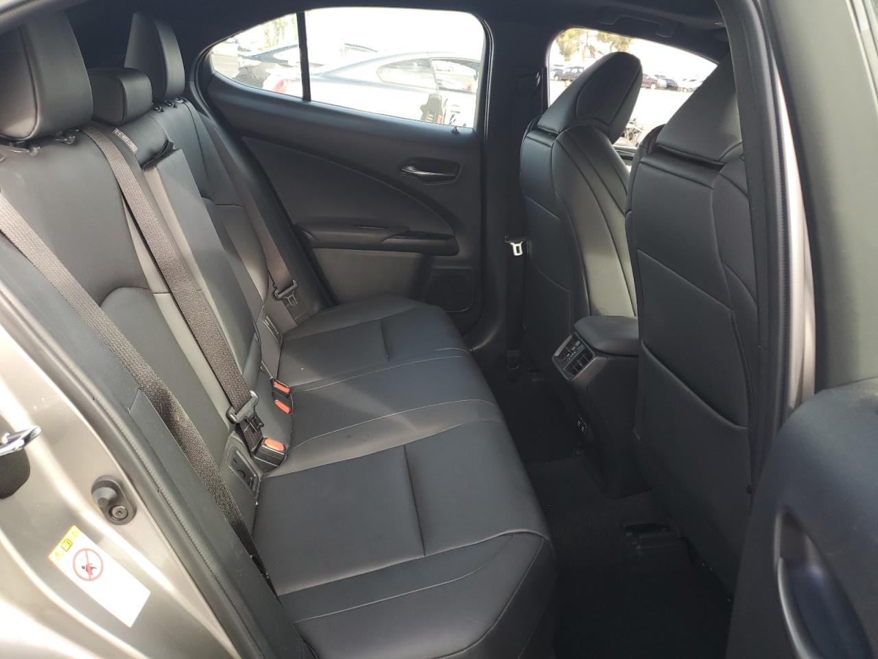 2019 Lexus Ux 200 VIN: JTHY3JBH3K2013043 Lot: 92111005