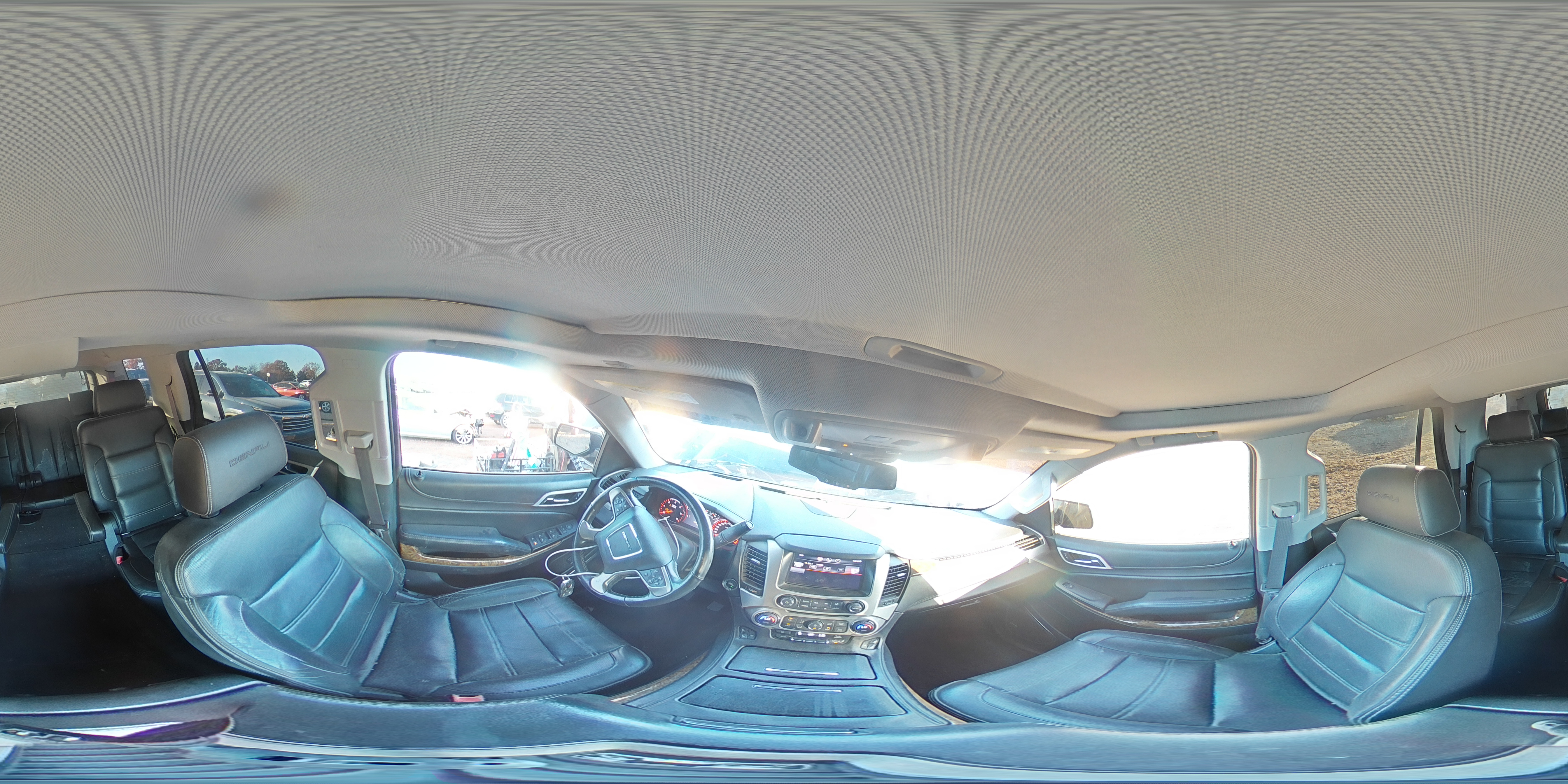 2015 GMC Yukon Denali VIN: 1GKS1CKJ8FR705893 Lot: 92715185