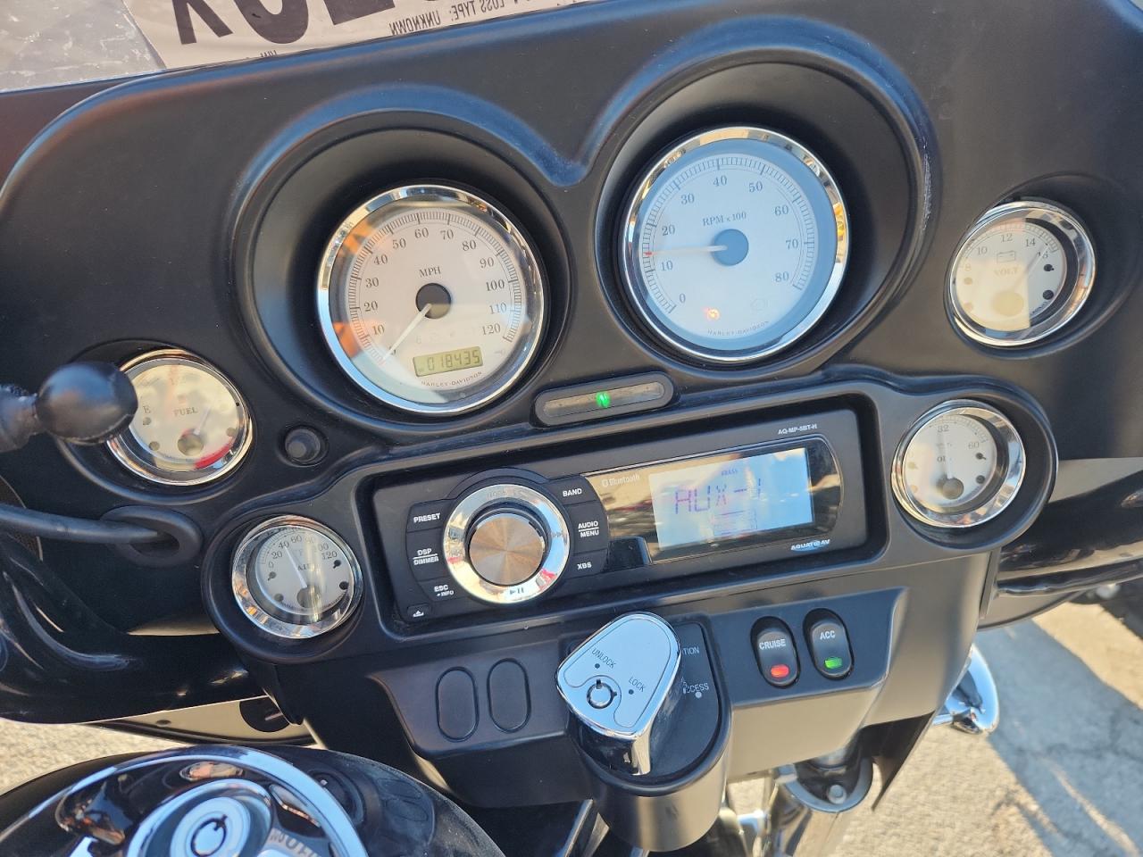 2013 Harley-Davidson Flhx Street Glide VIN: 1HD1KBM18DB643685 Lot: 93019825