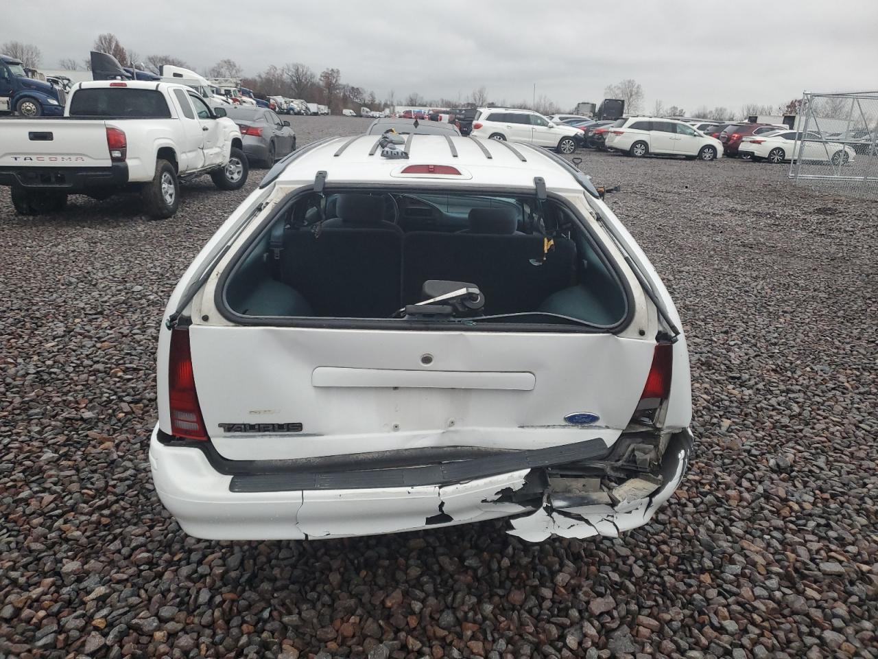 1993 Ford Taurus Gl VIN: 1FALP57U8PA321051 Lot: 92619685