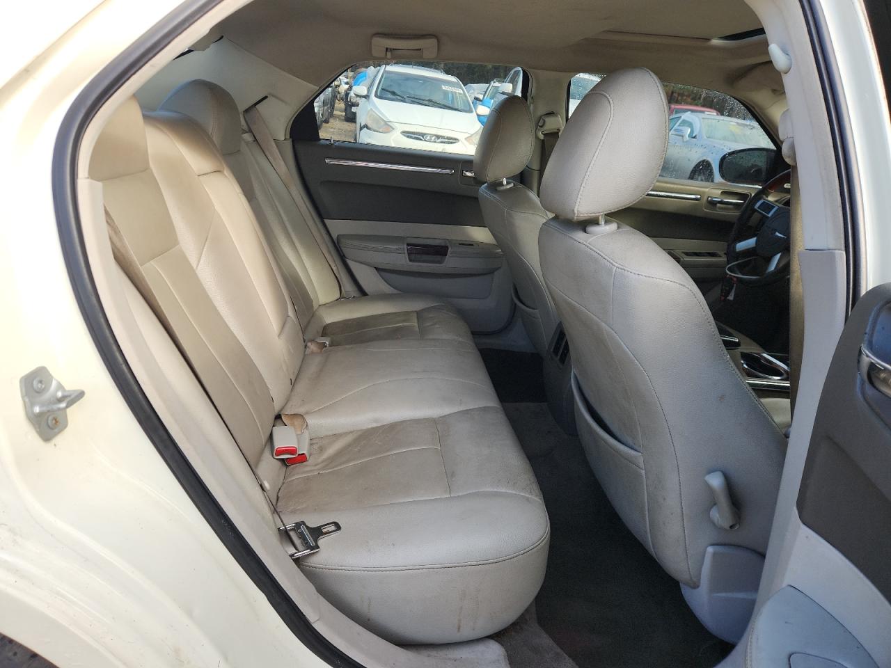 2009 Chrysler 300 Limited VIN: 2C3KA33V09H565831 Lot: 93612085