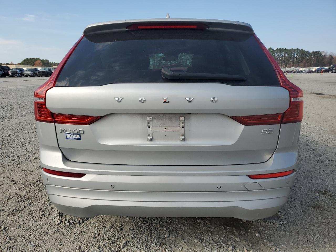 2022 Volvo Xc60 B5 Momentum VIN: YV4L12DK6N1914284 Lot: 93115655
