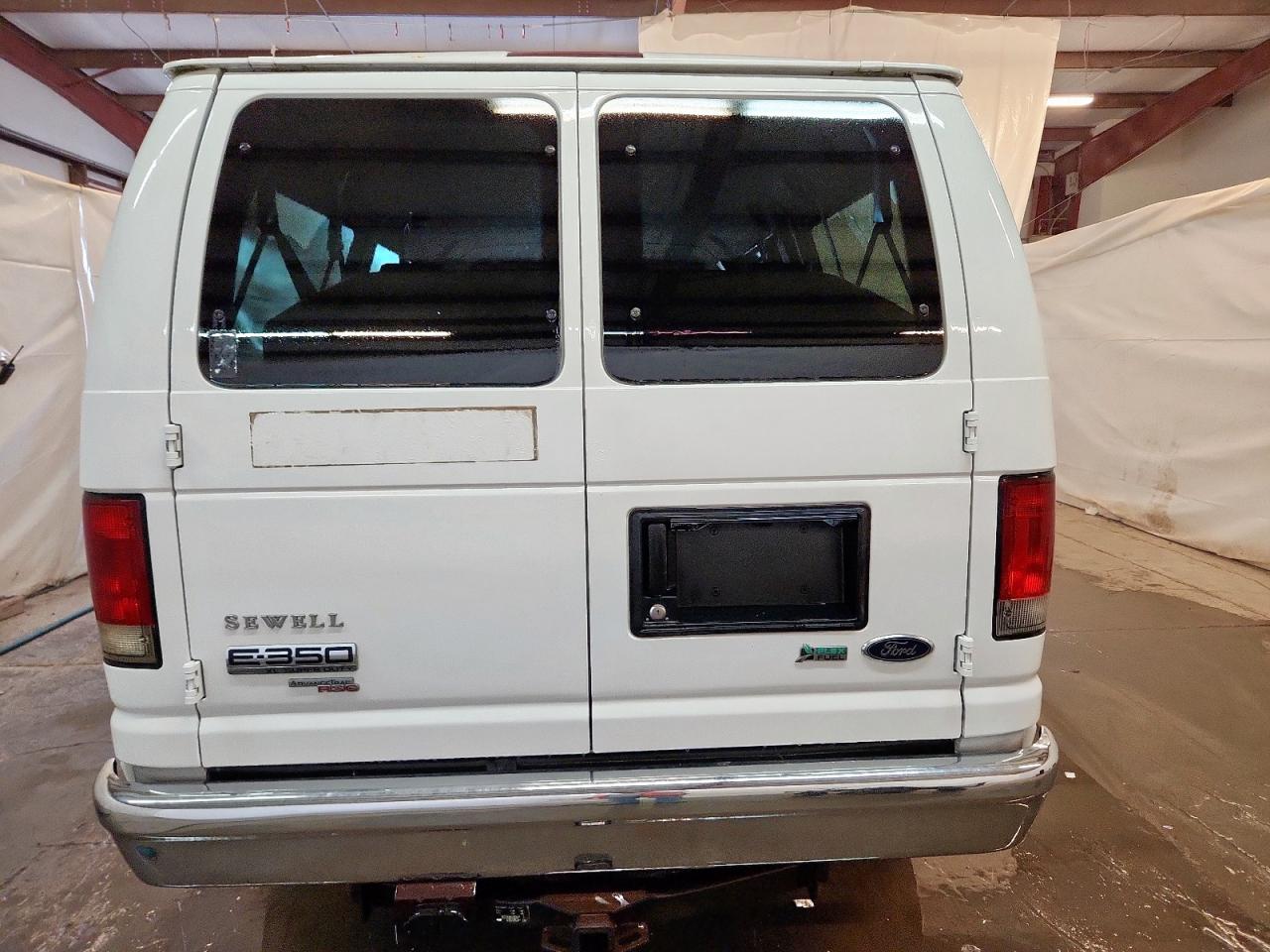 2014 Ford Econoline E350 Super Duty Wagon VIN: 1FBNE3BL2EDB21164 Lot: 92696415