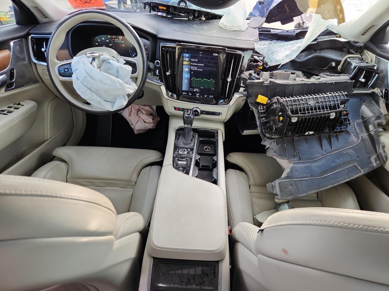 2017 Volvo S90 T6 Inscription VIN: YV1A22ML3H1015543 Lot: 92503175