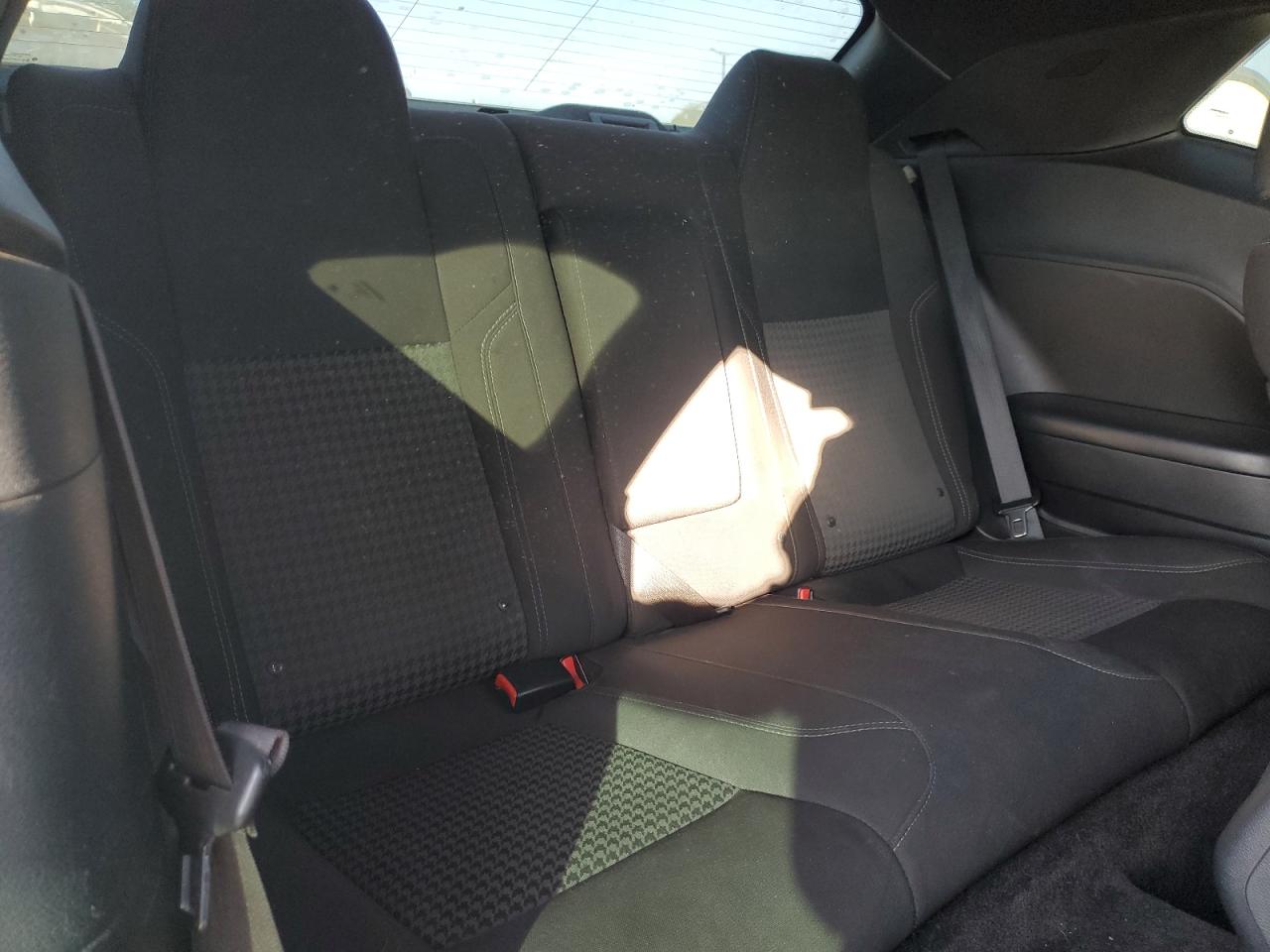 2015 Dodge Challenger Sxt VIN: 2C3CDZAG2FH839285 Lot: 91933775