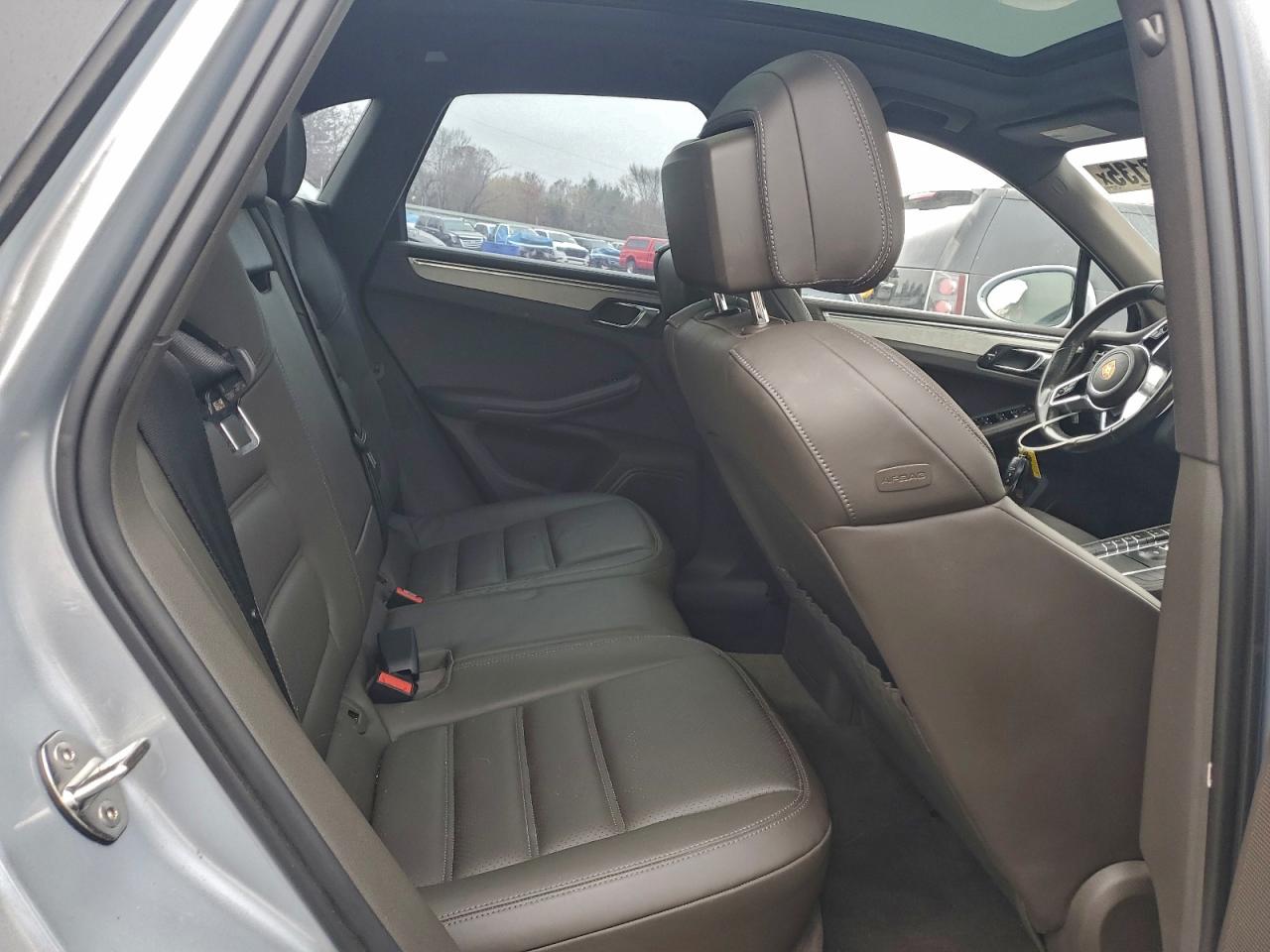 2015 Porsche Macan S VIN: WP1AB2A54FLB59582 Lot: 92938115