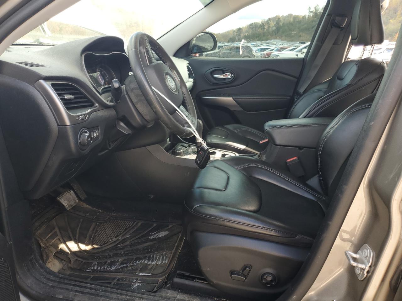 2020 Jeep Cherokee Latitude Plus VIN: 1C4PJMLB4LD575702 Lot: 90839855