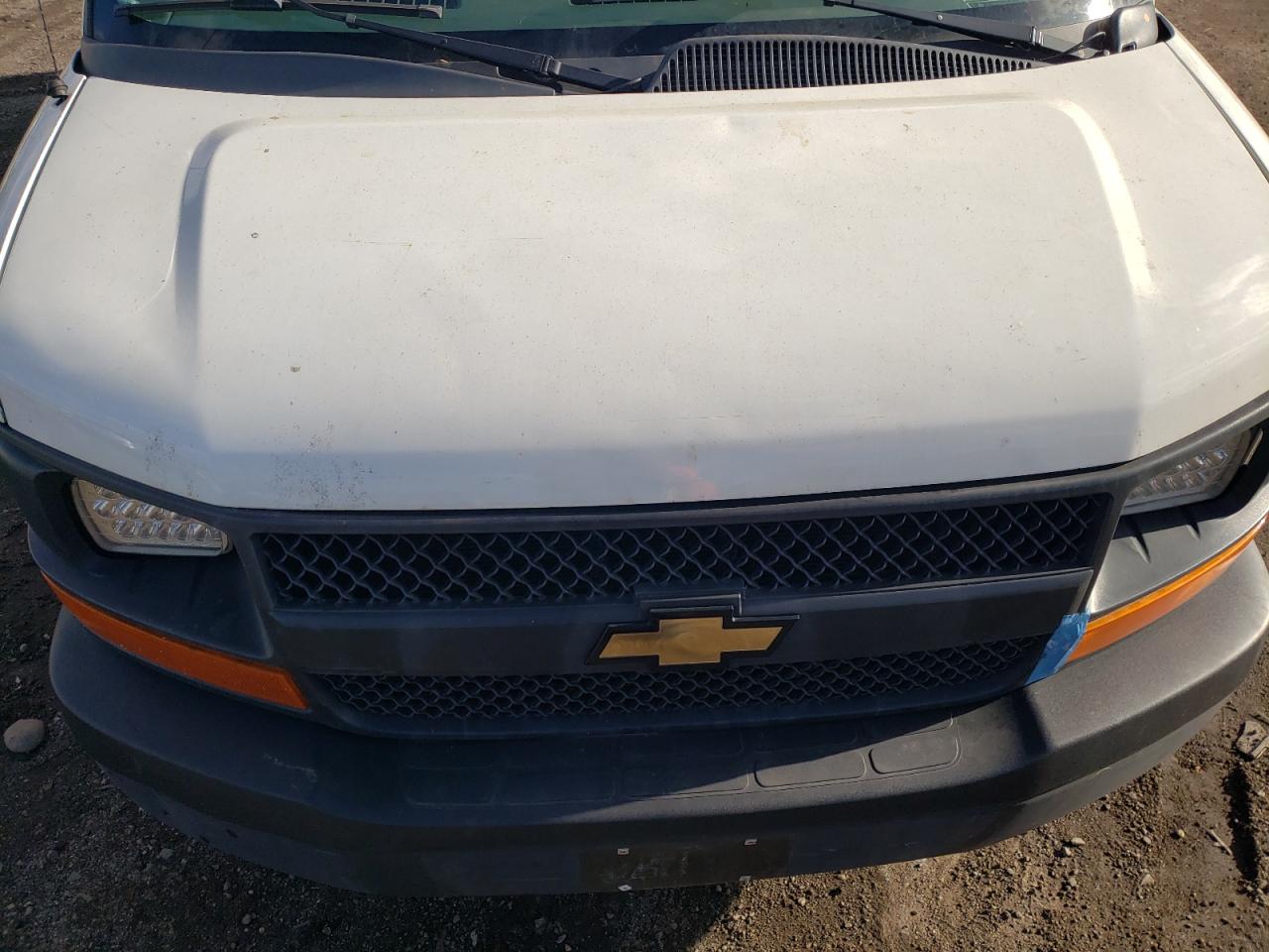 2017 Chevrolet Express 2500 Utility / Service Van VIN: 1GCWGAFF3H1172147 Lot: 92513035