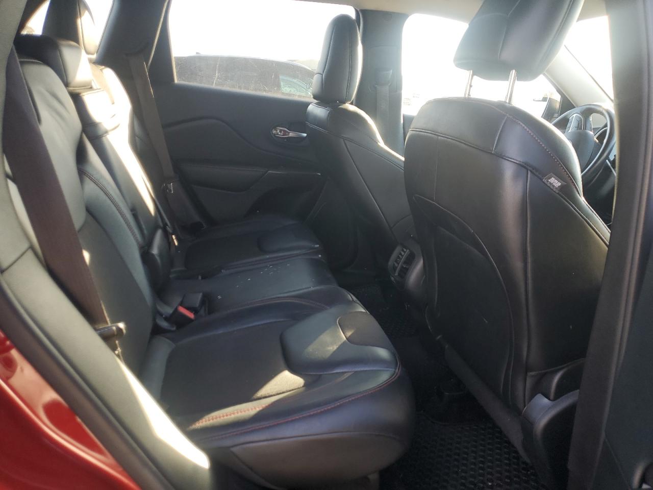 2015 Jeep Cherokee Trailhawk VIN: 1C4PJMBS1FW620170 Lot: 92619445