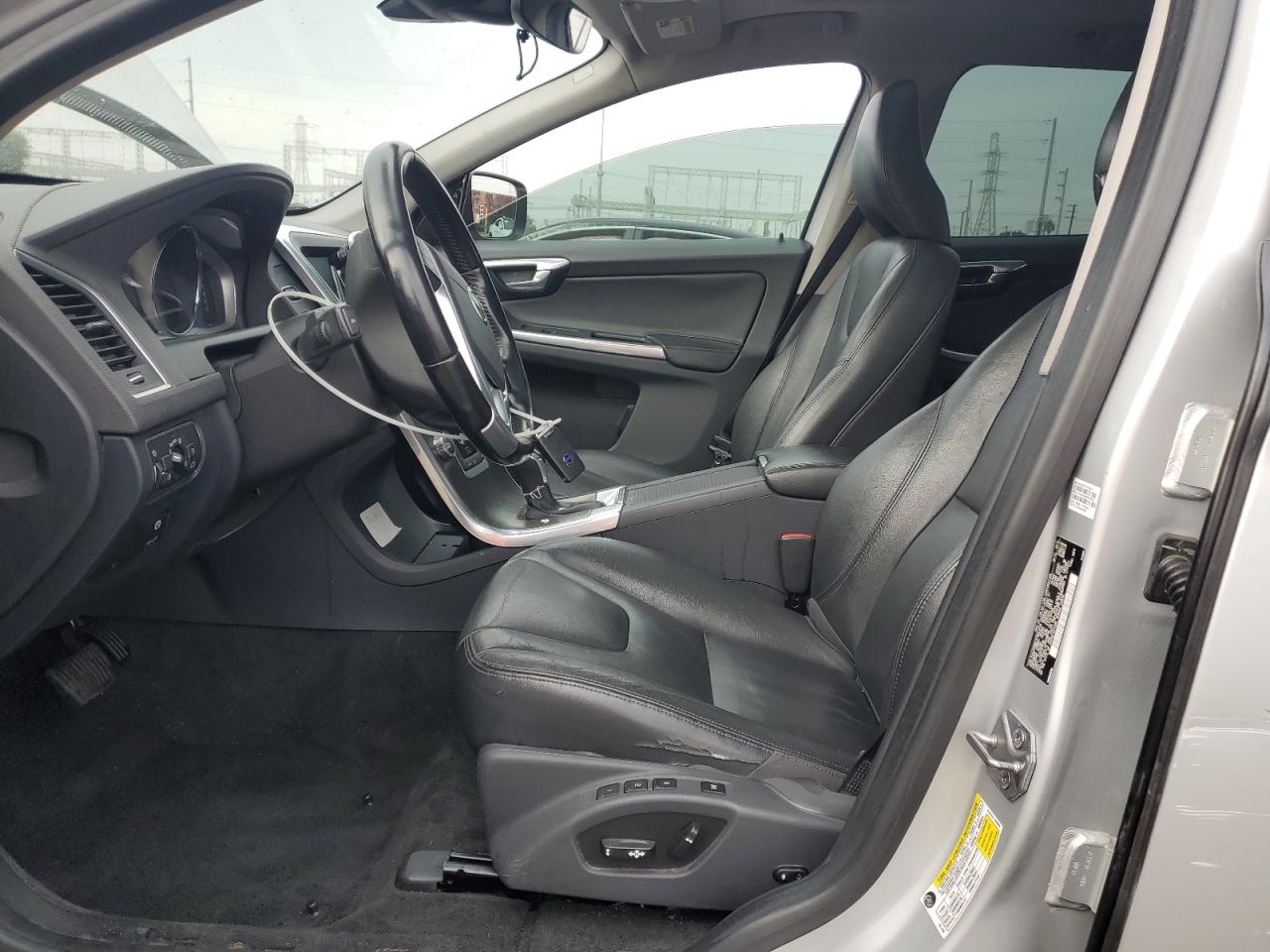 2015 Volvo Xc60 T5 Premier VIN: YV440MDK7F2691722 Lot: 85434805