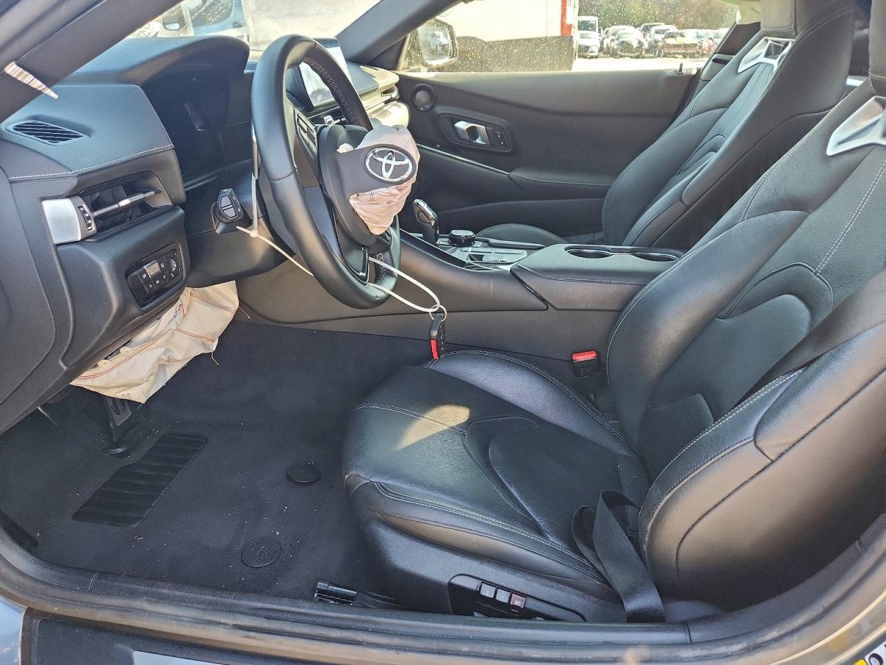 2021 Toyota Supra Base VIN: WZ1DB0C07MW040992 Lot: 94210215