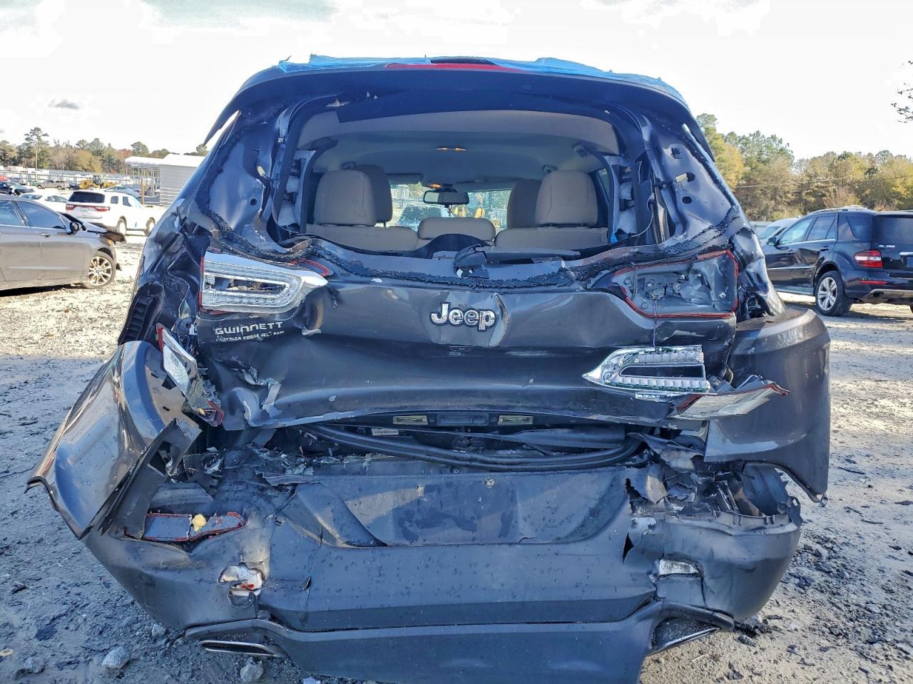 2015 Jeep Cherokee Latitude VIN: 1C4PJLCS3FW532410 Lot: 94582125