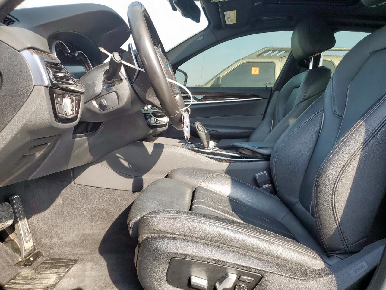 2019 BMW 530 Xi VIN: WBAJA7C54KWW41960 Lot: 93318385