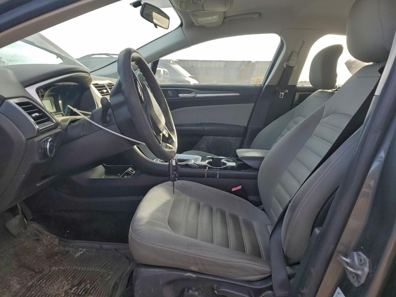 2014 Ford Fusion S VIN: 1FA6P0G70E5361401 Lot: 94492655