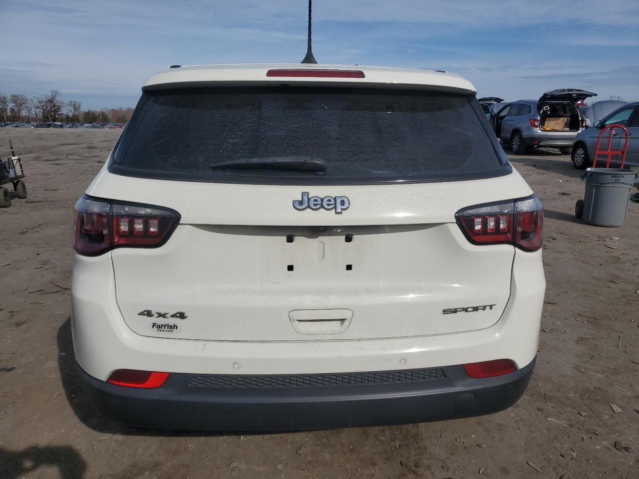 2018 Jeep Compass Sport VIN: 3C4NJDAB1JT315422 Lot: 93370905